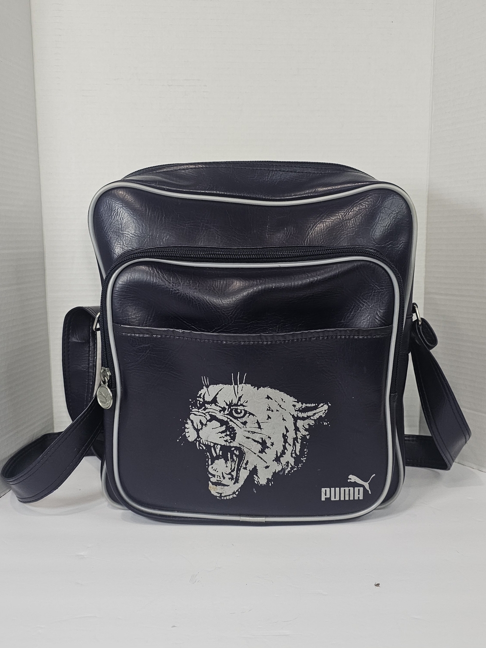 VTG PUMA Crossbody Bag Navy Blue 90’s Y2K Retro Vinyl Puma Logo